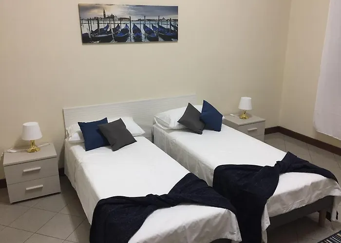 Venice Time 90 Гостевой дом Местре